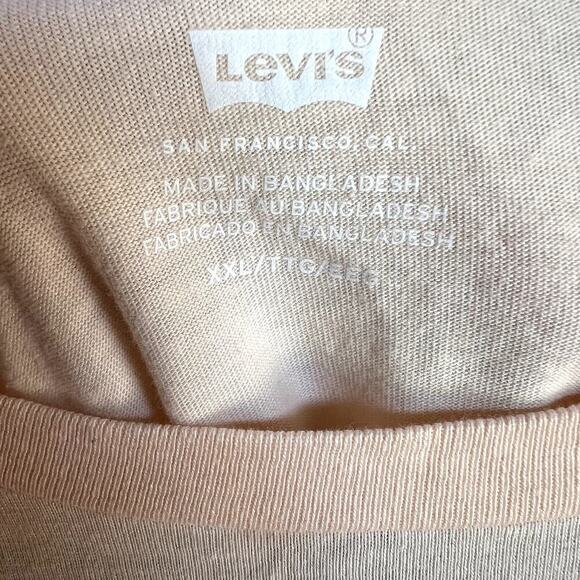 Levi's Peach, Short Sleeve Boxy T-Shirt Size XXL NEW - Picture 3 of 4